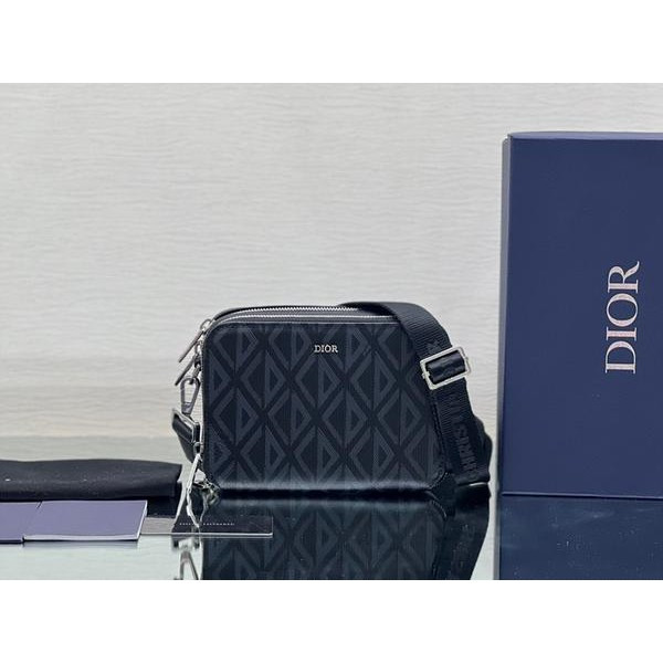 디올 CD 다이아몬드 캔버스 메신저백