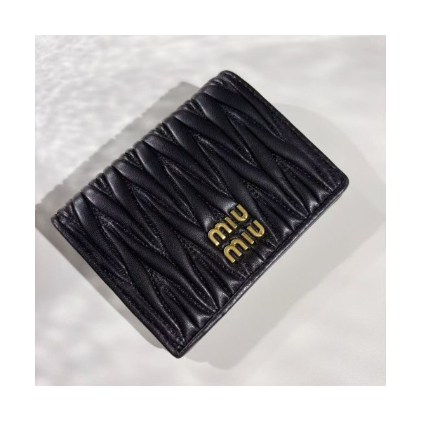 미우미우 마테라쎄 나파 가죽 지갑