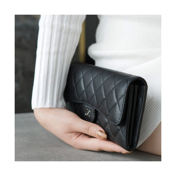 샤넬 똑딱이 장지갑 캐비어 은장 AP0241