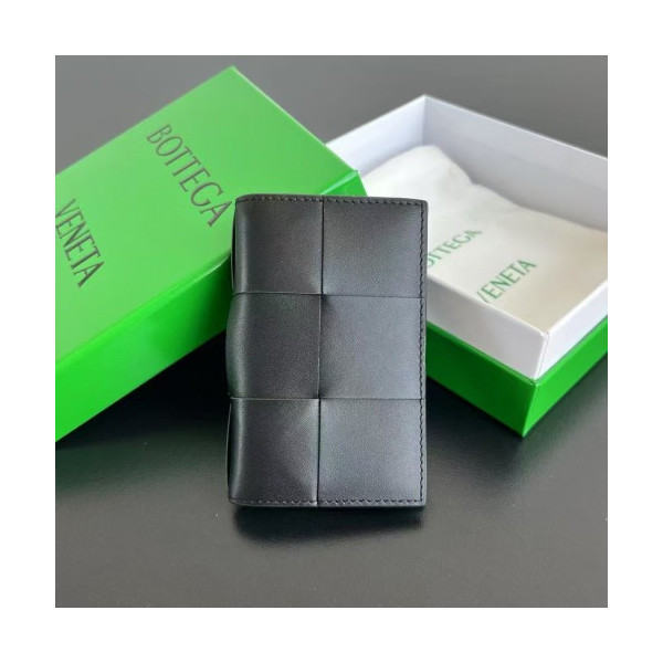 보테가베네타 카세트 플랩 카드지갑 내부색상그린 649602