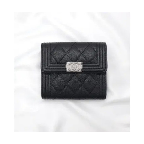 샤넬 보이 똑딱이 캐비어 반지갑 은장 미니