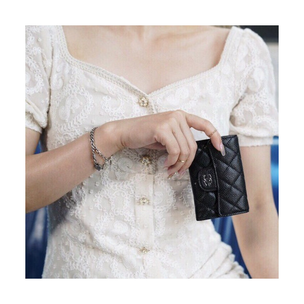 샤넬 클래식 똑딱이 카드지갑 캐비어 은장 02 AP0214