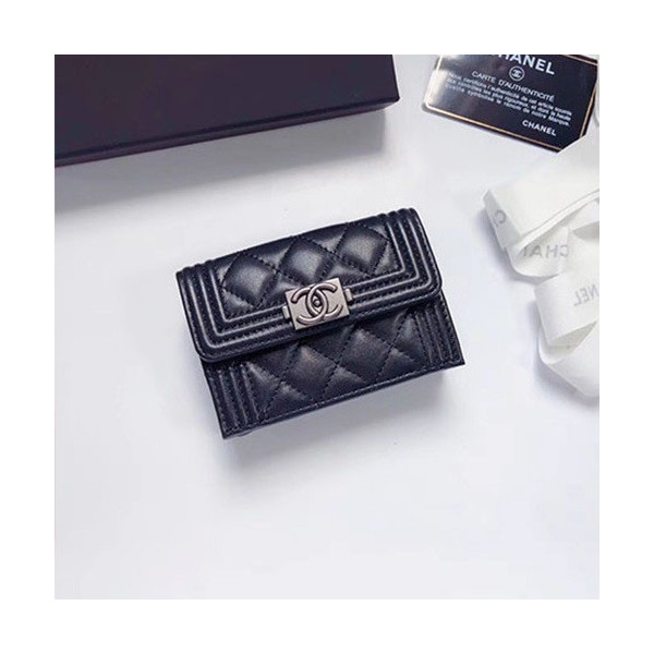 [CHANEL]샤넬 보이 카드지갑-6 램스킨 은장