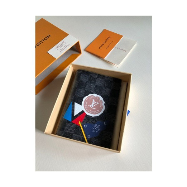 루이비통 여권지갑 N61701