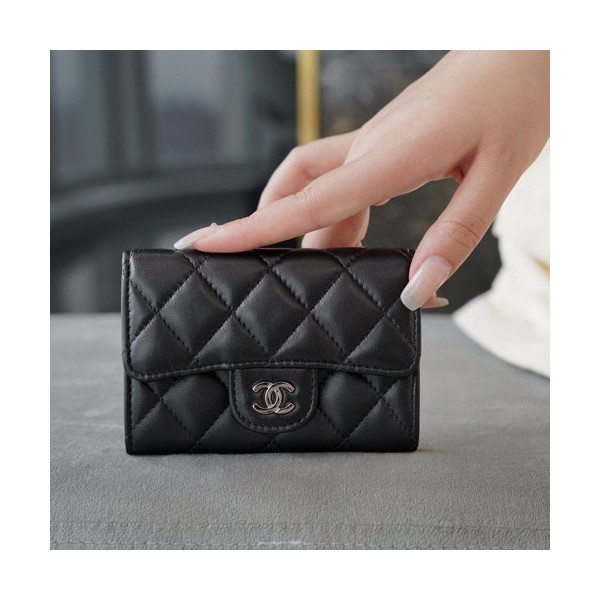 샤넬 클래식 체인 카드지갑 램스킨 은장 AP0230