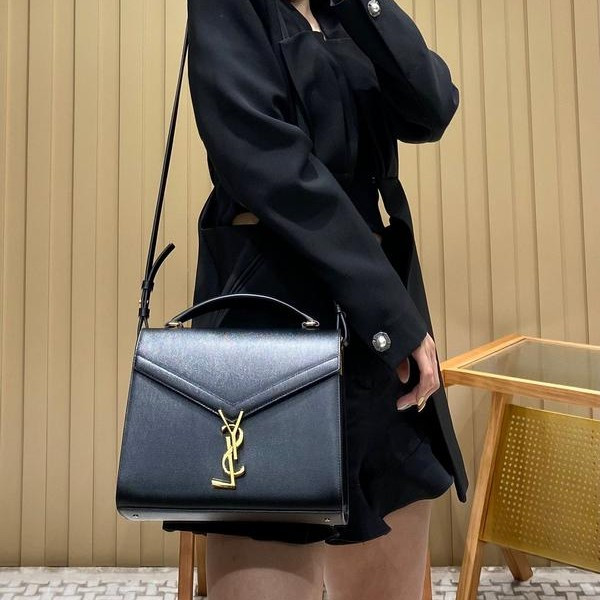 입생로랑 카산드라 탑핸들 숄더백 미듐