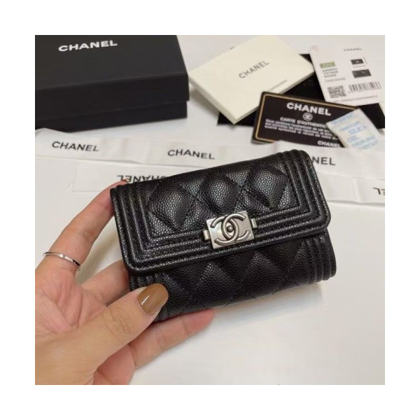 샤넬 보이 카드지갑 캐비어가죽 은장