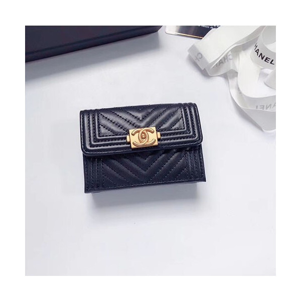 [CHANEL]샤넬 쉐브론 보이 카드지갑-3 램스킨 금장