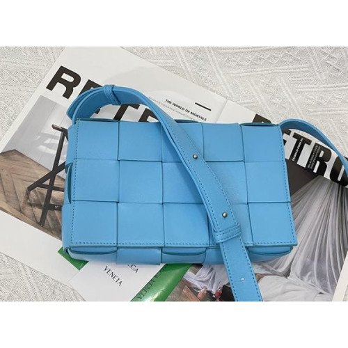 보테가 카세트백