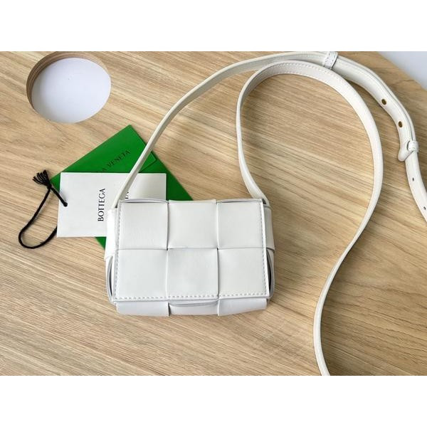 보테가 카세트백 미니