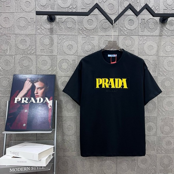 [ Prada ] 프라다 라운드 반팔티