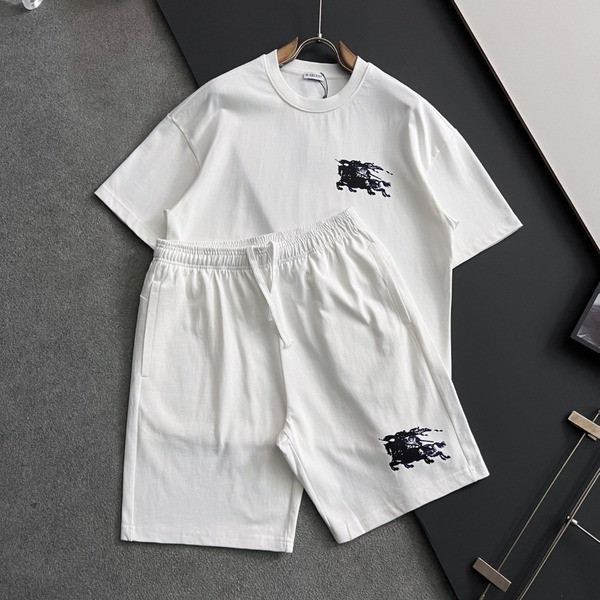 [ Burberry ] 버버리 트레이닝 세트