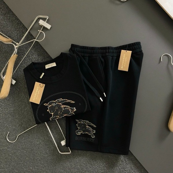 [ Burberry ] 버버리 트레이닝 세트