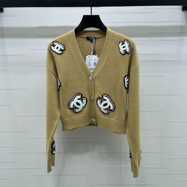 [ Chanel ] 샤넬 CC 패치 니트 가디건