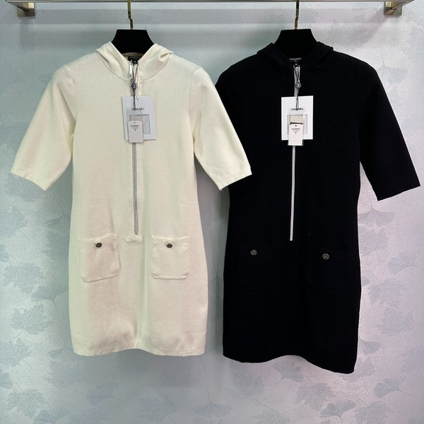 [ 샤넬 ] 25ss 반집업 후드 원피스