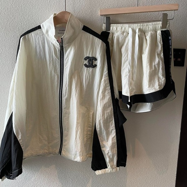 [ 샤넬 ] CC 바람막이 집업 set