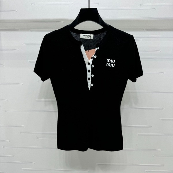 [ 미우미우 ] 25ss 자수 레터링 니트