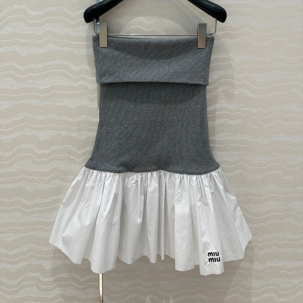 [ 미우미우 ] 25ss 레이어드 튜브 탑