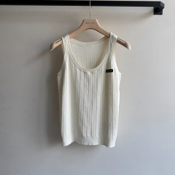 [ Miu Miu ] 미우미우 펀칭 니트 나시