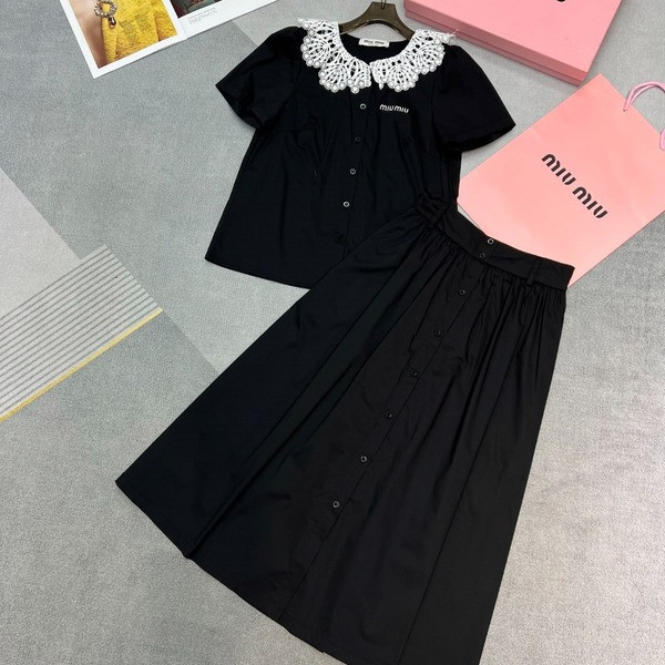 [ Miu Miu ] 미우미우 펀칭 카라 투피스