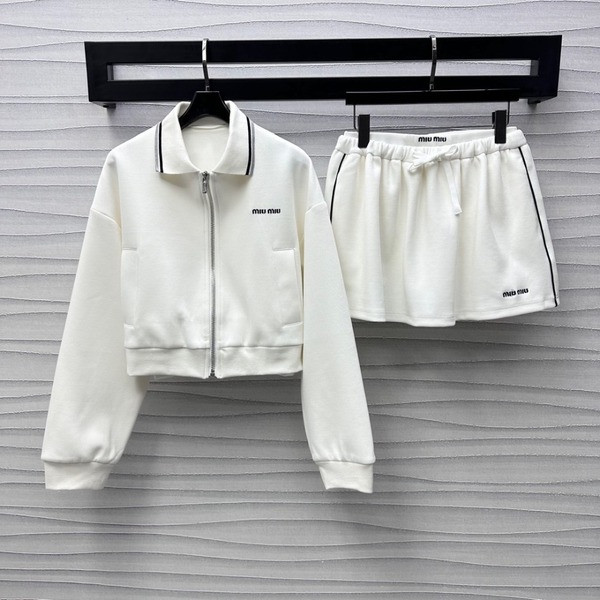 [ 미우미우 ] 25ss 트레이닝 세트