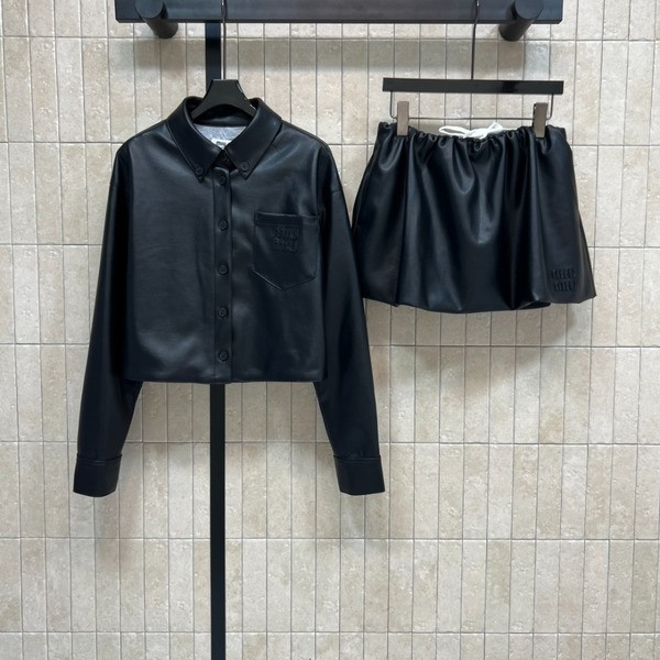 [ Miu Miu ] 미우미우 가죽 스커트 세트