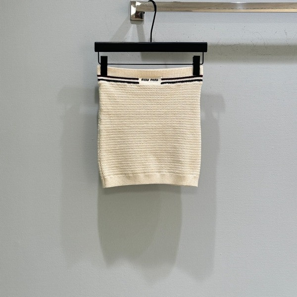 [ Miu Miu ] 미우미우 자수 니트 스커트