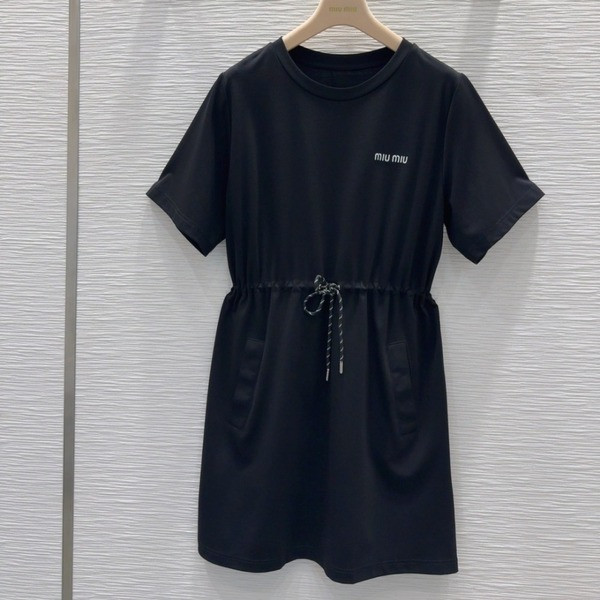 [ Miu Miu ] 미우미우 라운드 스트링 원피스