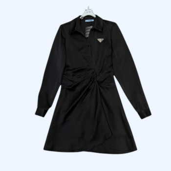 [ Prada ] 프라다 브이넥 카라 원피스