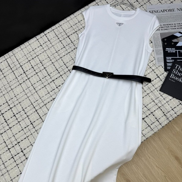 [ Prada ] 프라다 라운드 벨트 원피스