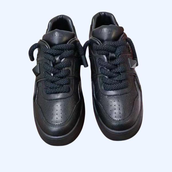 [Valentino] 발렌티노 나파 가죽 원 스터드