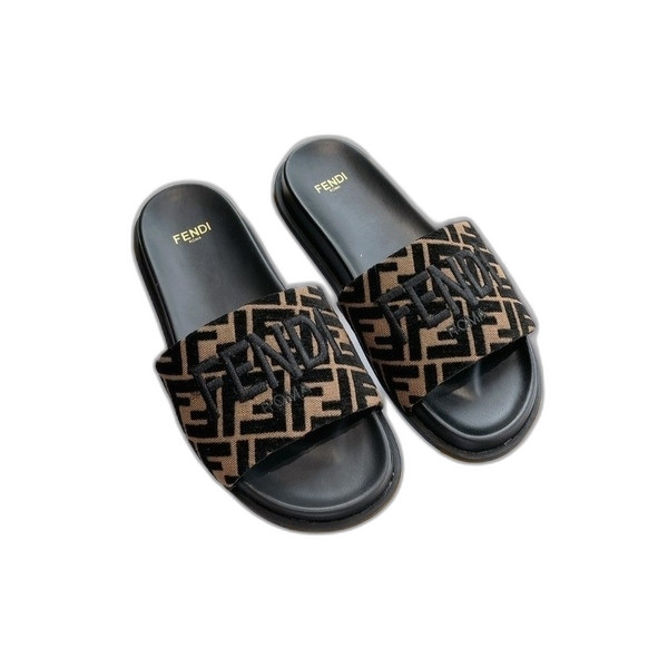 [ 펜디 ] 25ss 런웨이 컬렉션 슬라이드 뮬