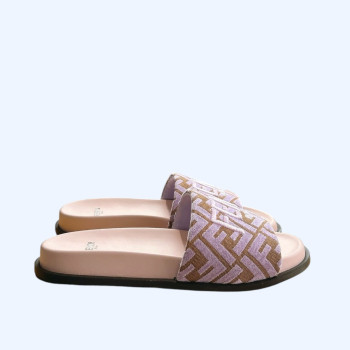 [ 펜디 ] 25ss 런웨이 컬렉션 슬라이드 뮬