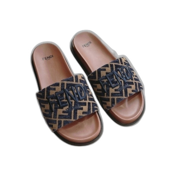 [ 펜디 ] 25ss 런웨이 컬렉션 슬라이드 뮬