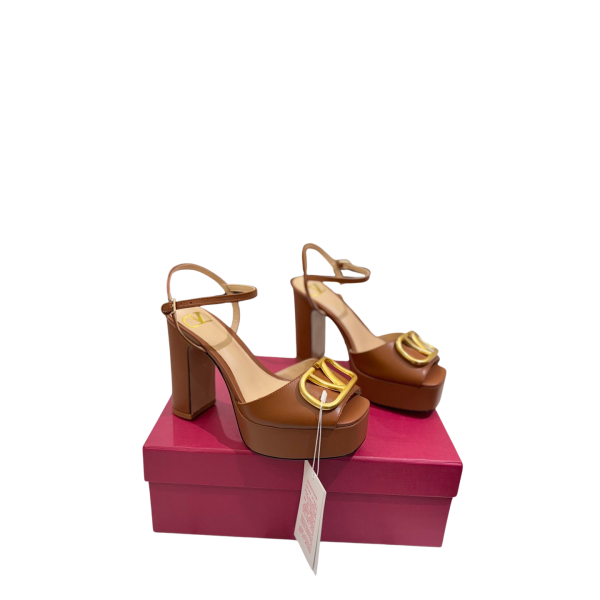 [ Valentino ] 발렌티노 가라바니 브이로고 샌들