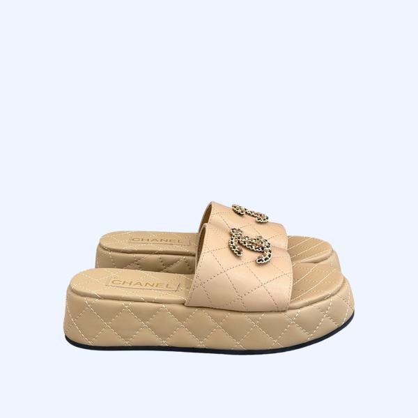 [ 샤넬 ] 25c 봄여름 신상 체인 더블 C 슬리퍼