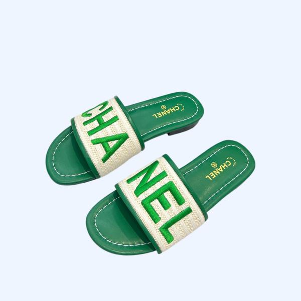 [ 샤넬 ] 레터링 로고 여성 뮬 슬리퍼