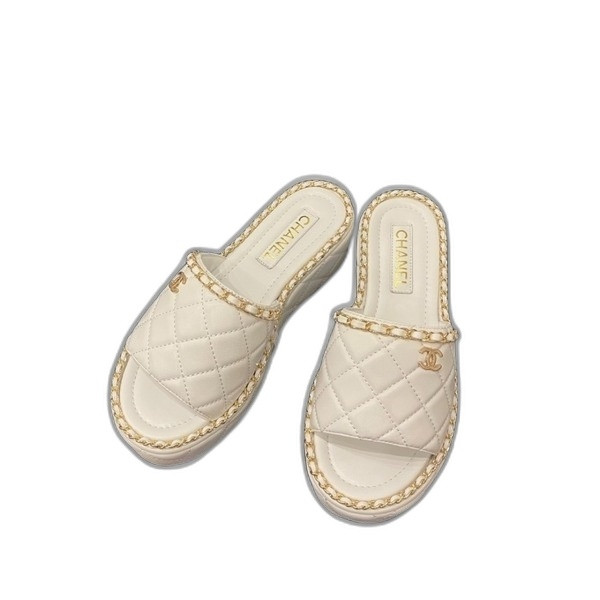 [ Chanel ] 샤넬 퀼팅 체인 통굽 슬라이드