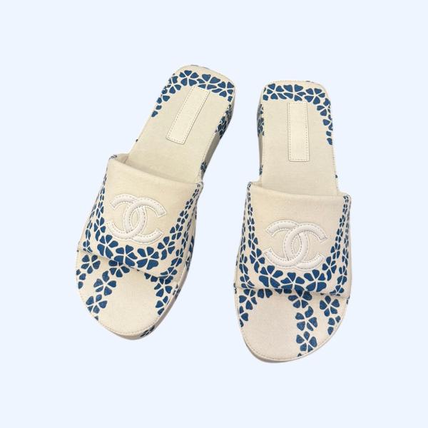 [ Chanel ] 샤넬 프린팅 통굽 슬라이드