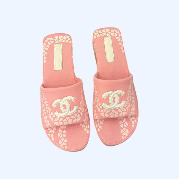 [ Chanel ] 샤넬 프린팅 통굽 슬라이드