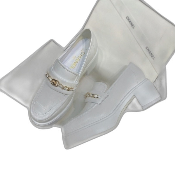 [ 샤넬 ] CC 로고 힐 로퍼