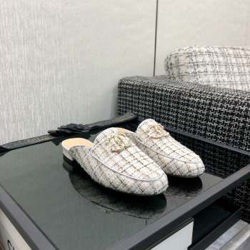 [ 샤넬 ] 2025 CC로고 트위드 블로퍼