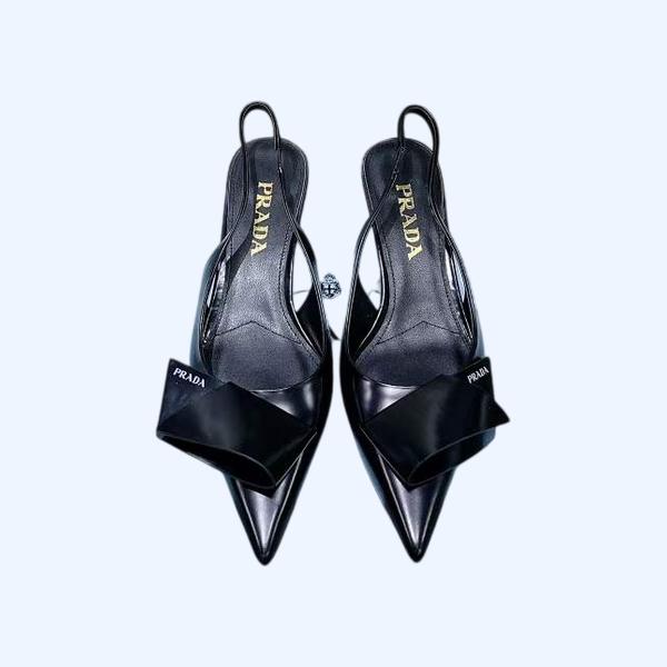 [Prada] 프라다 페이던트 가죽 슬링백 펌프