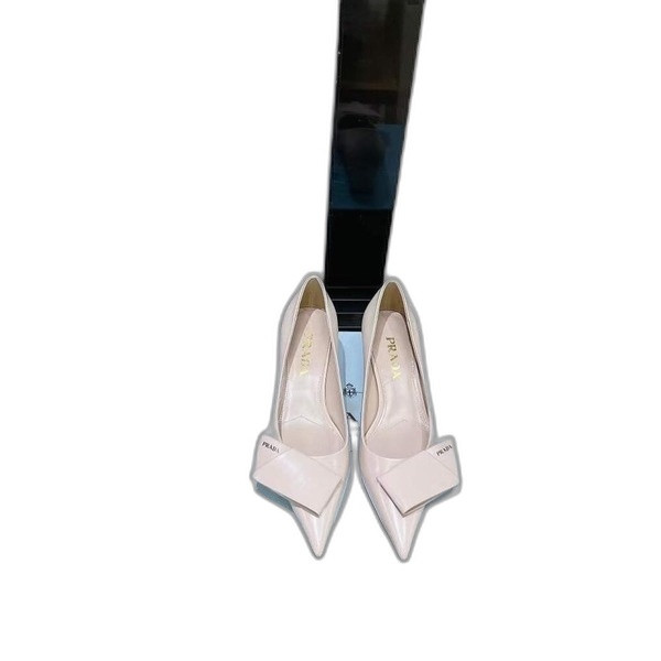 [Prada] 프라다 페이던트 가죽 펌프스