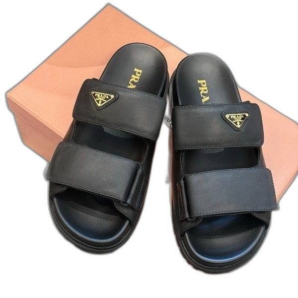 [ 프라다 ] 25ss 가죽 스트랩 샌들