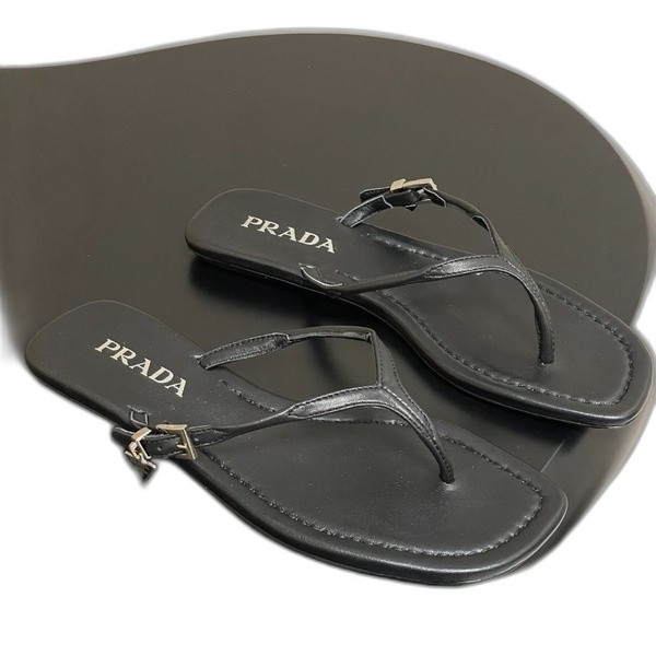 [ Prada ] 프라다 버클 쪼리 샌들