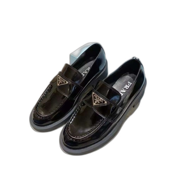 [Prada] 프라다 페이던트 가죽 로퍼