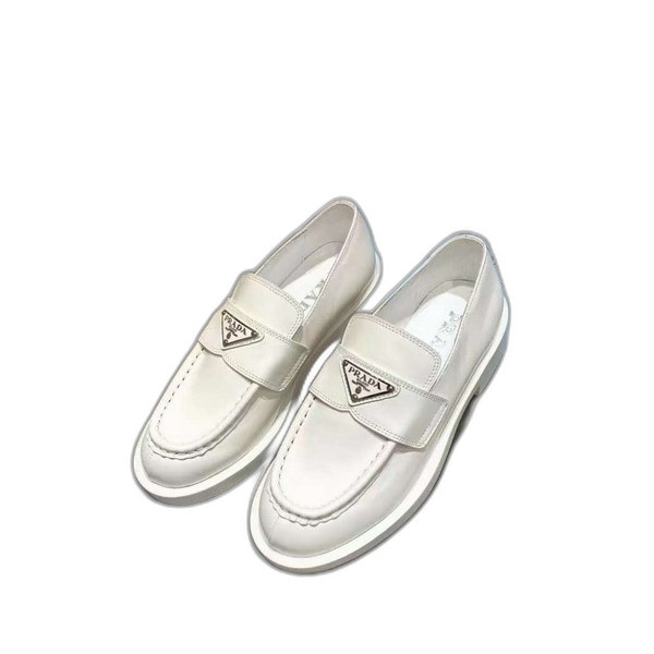 [Prada] 프라다 페이던트 가죽 로퍼