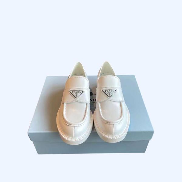 [Prada] 프라다 초콜릿 페이던트 가죽 로퍼