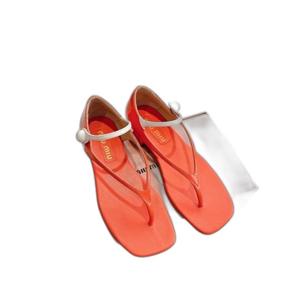 [ Miu Miu ] 미우미우 투톤 페이던트 가죽 메리제인 통 샌들